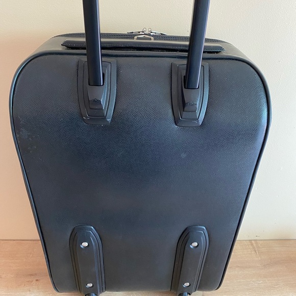 Authentic Louis Vuitton pegase 55 taiga suitcase carry on - Picture 6 of 9